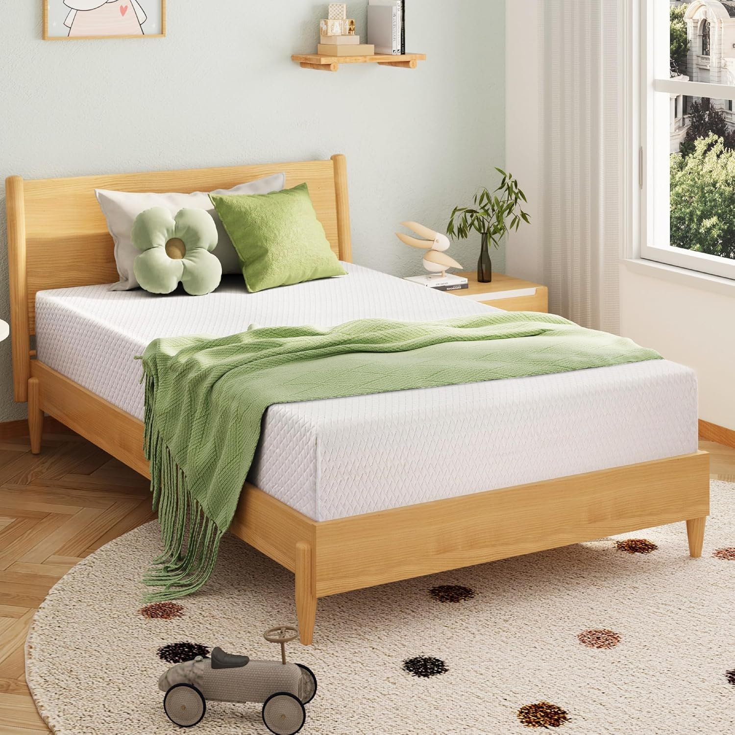 EGOHOME memory foam mattress bedroom setup